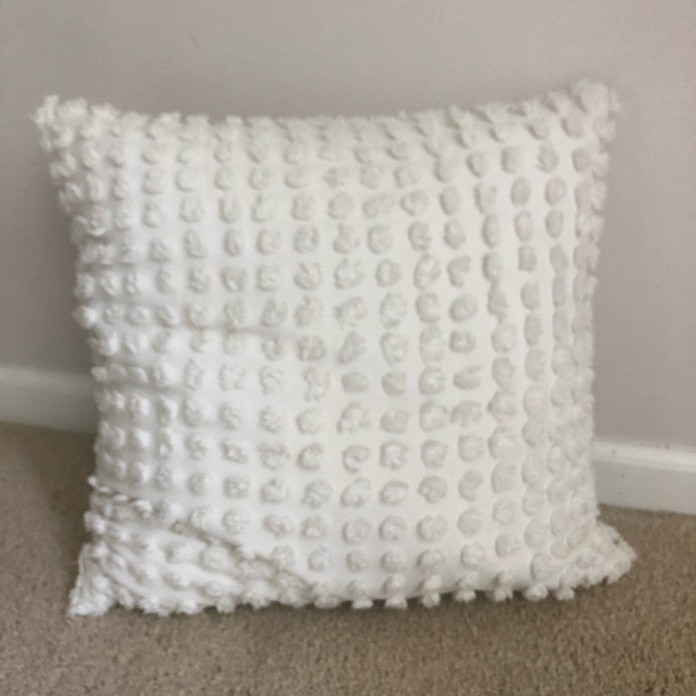 Tufted Throw Pillow